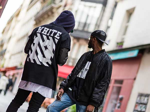 Off-White 衛衣怎麼洗？不掉色、不縮水的正確清洗步驟